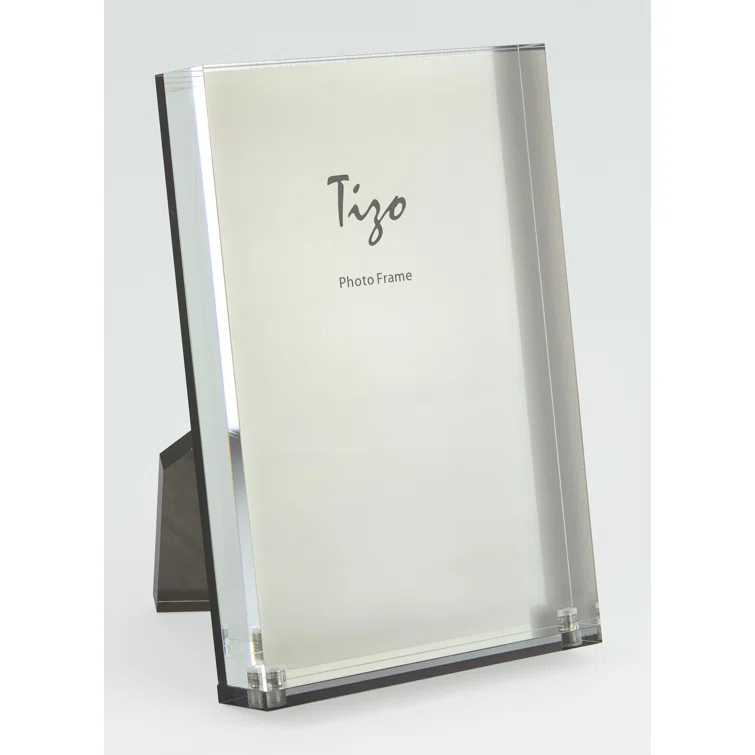 Silver 4x6 Acrylic Tabletop Picture Frame with Magnetic Closures