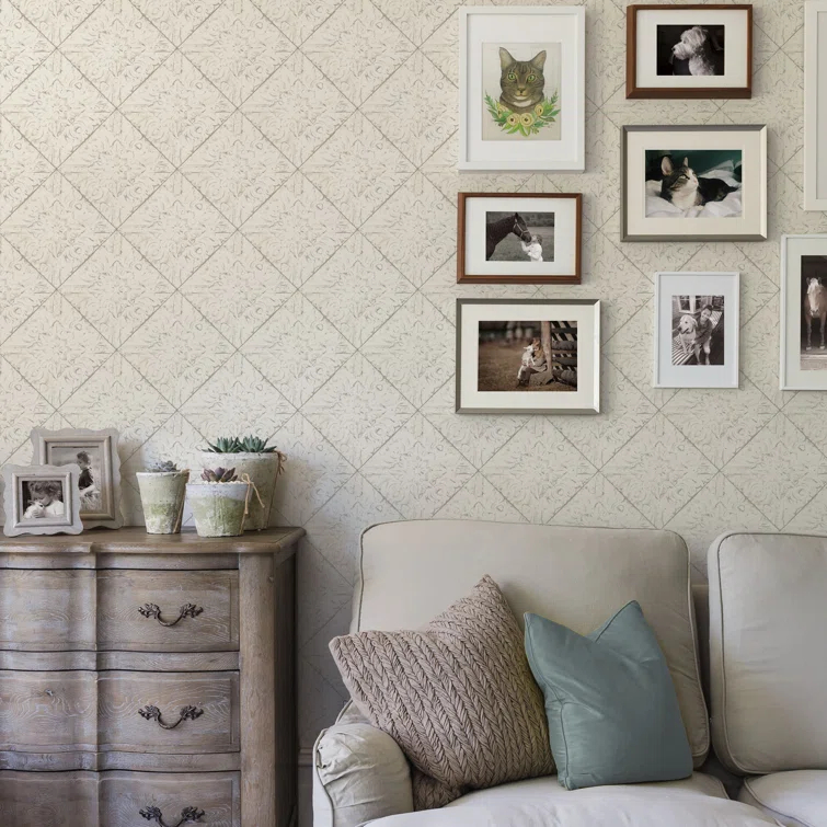 Bourgoin Geometric Roll