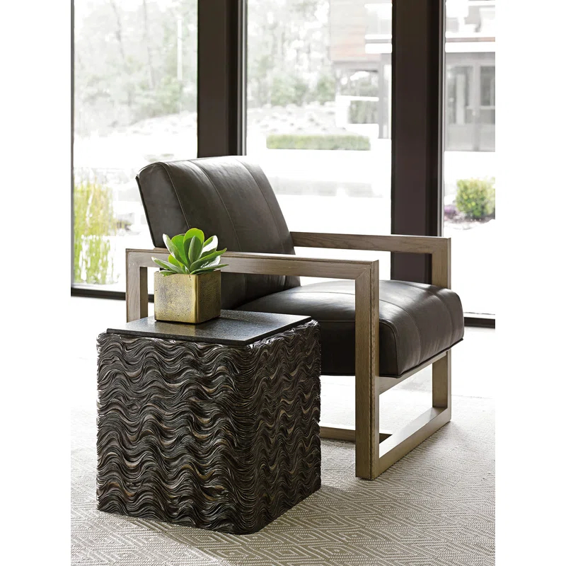Shadow Play Talk Of The Town Cube End Table