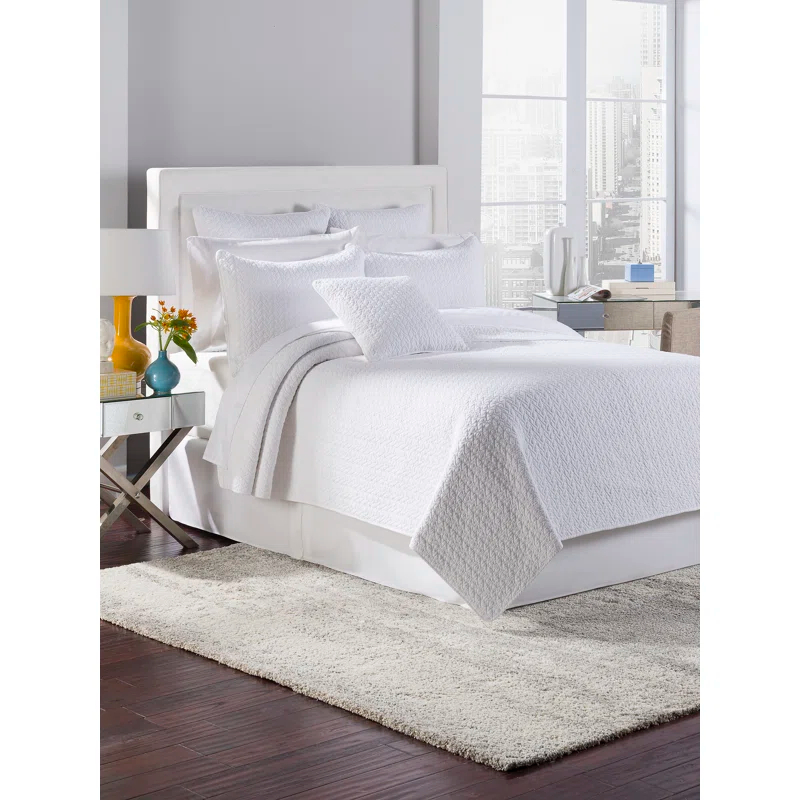 Estate Collection Tristan 3 -Piece White Full/Queen Quilt Set