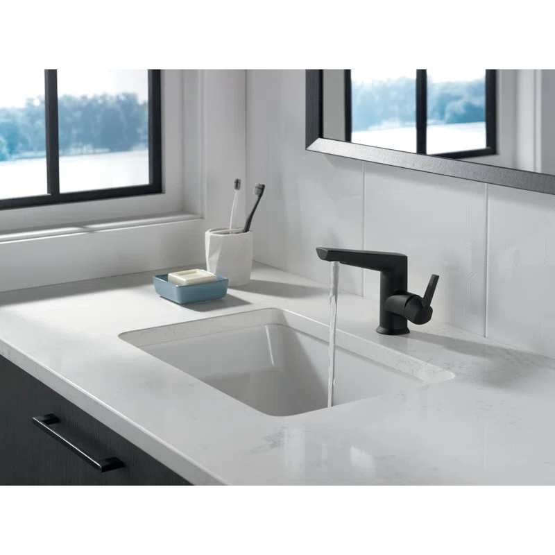 Galeon Single Hole Bathroom Faucet with Drain Assembly