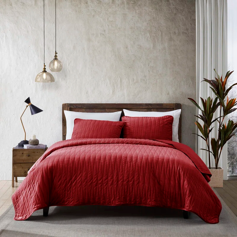 Brielle Premium Modern & Contemporary Velvet Quilt Set