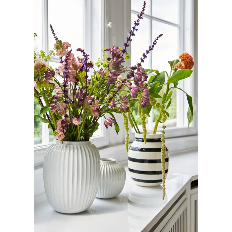 White Porcelain Grooved Round Table Vase