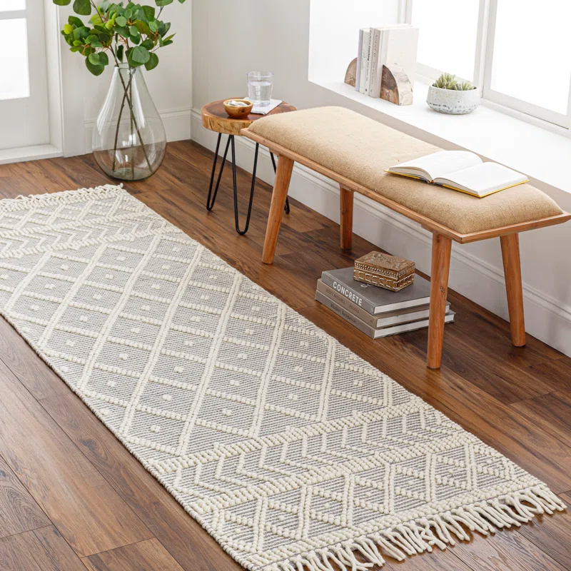Loria Geometric Handmade Hand Woven Wool Ivory/Charcoal Area Rug