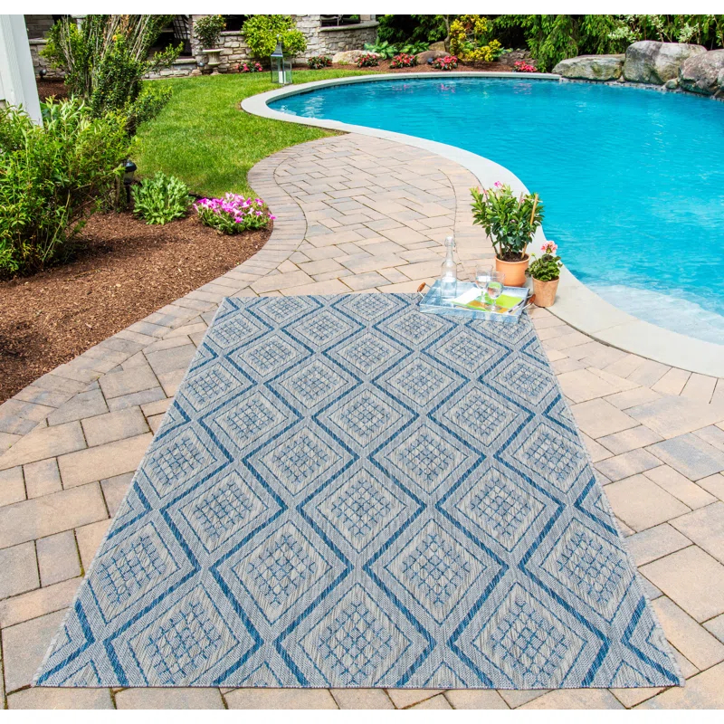 Madcap Cottage by Momeni Lake Palace Geometric Indoor Rug