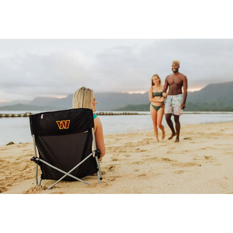 ONIVA™ Folding Beach Chair with Cushions