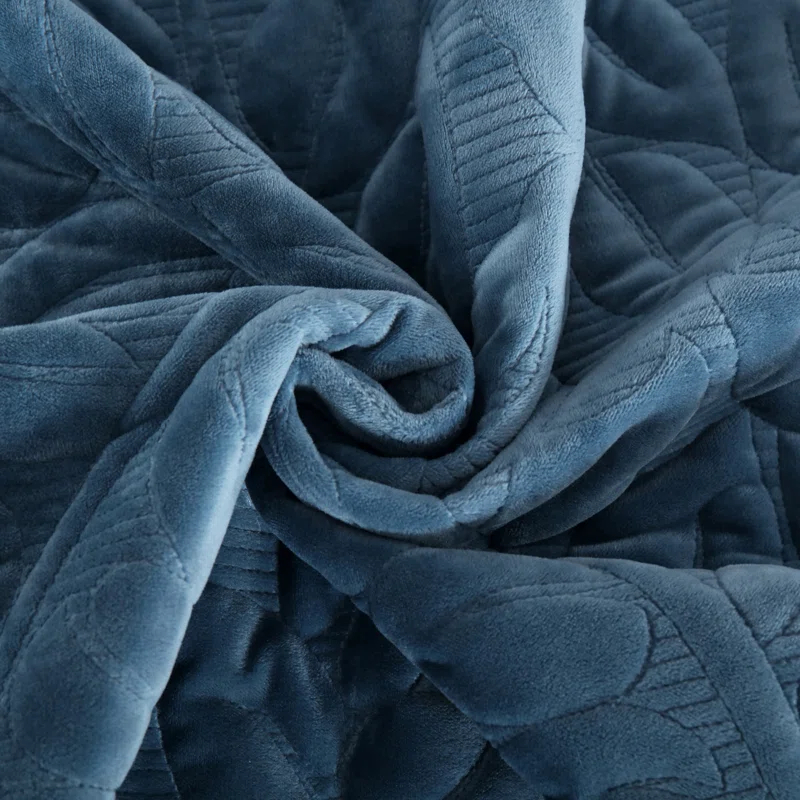 MarCielo Marcielo Oversized Embroidered Velvet Quilt Set With 2 Pillow Shams