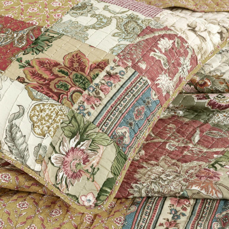 Chezmoi Collection Beige/Red Cotton Reversible Quilt Set