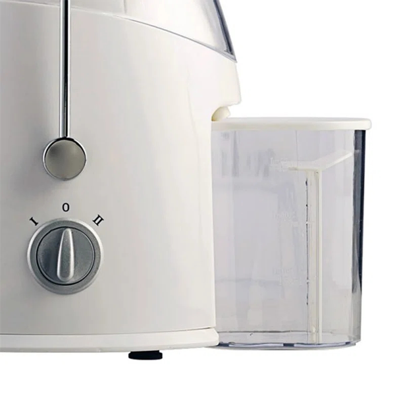 Brentwood 350-mL 400-Watt Juice Extractor in White