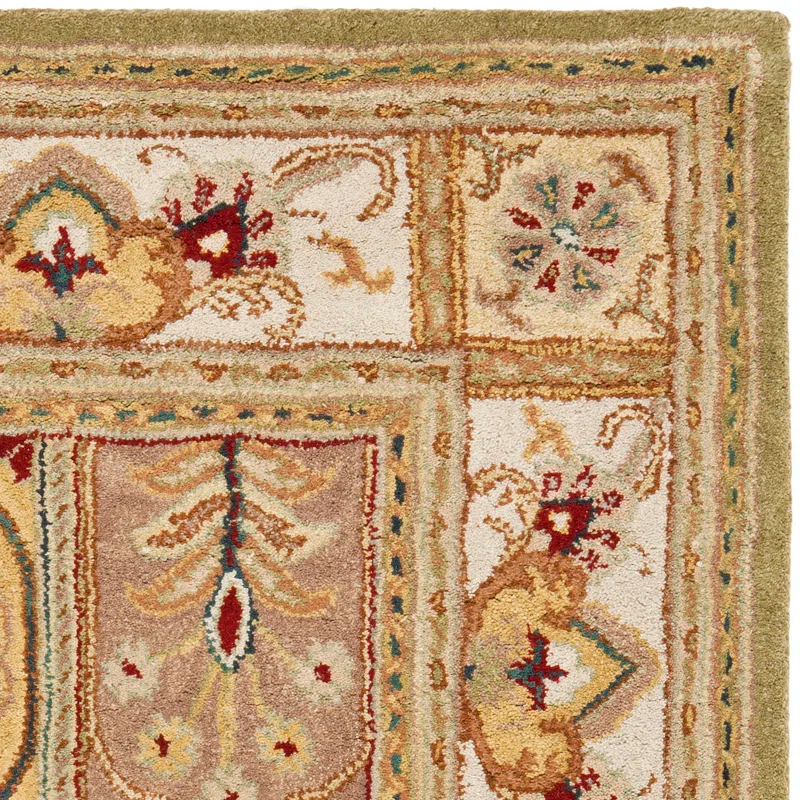 Safavieh Hand Tufted Wool Oriental Rug