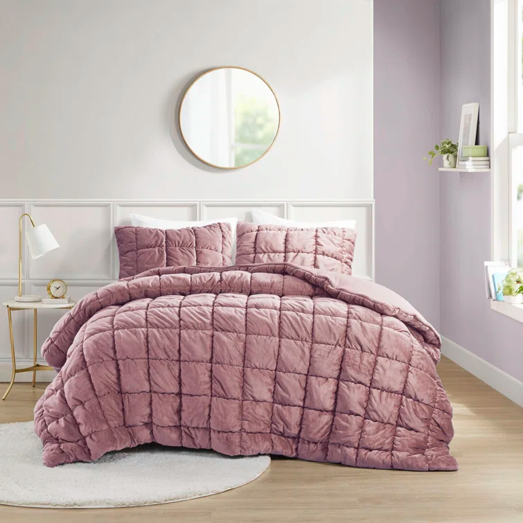 Intelligent Design Velvet Dream Puff Velvet Comforter Set