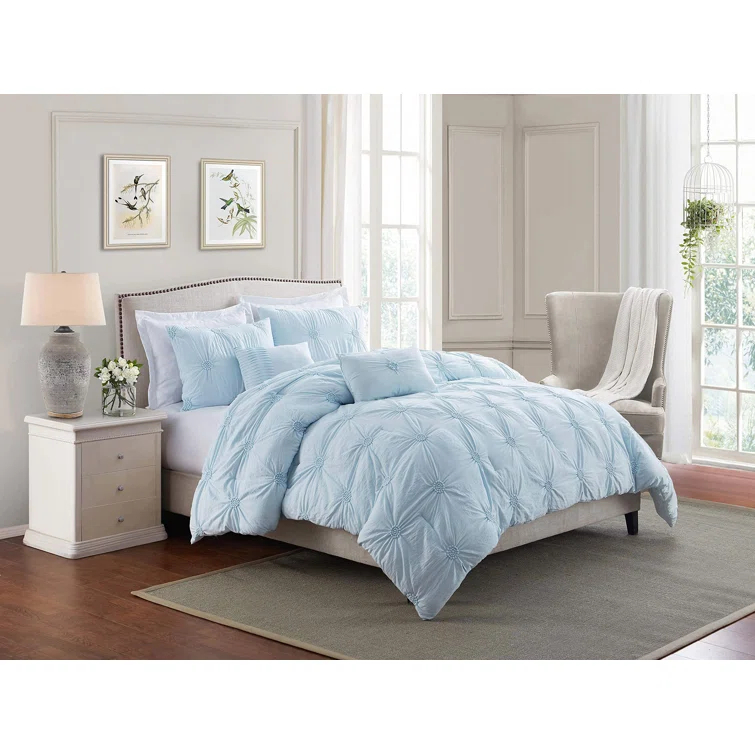 Swift Home Supreme Microfiber Floral Pintuck Microfiber 3-Piece Comforter Set