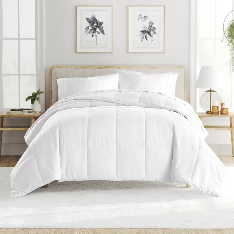 Becky Cameron Becky Cameron Lightweight All Season Down Alternative Comforter