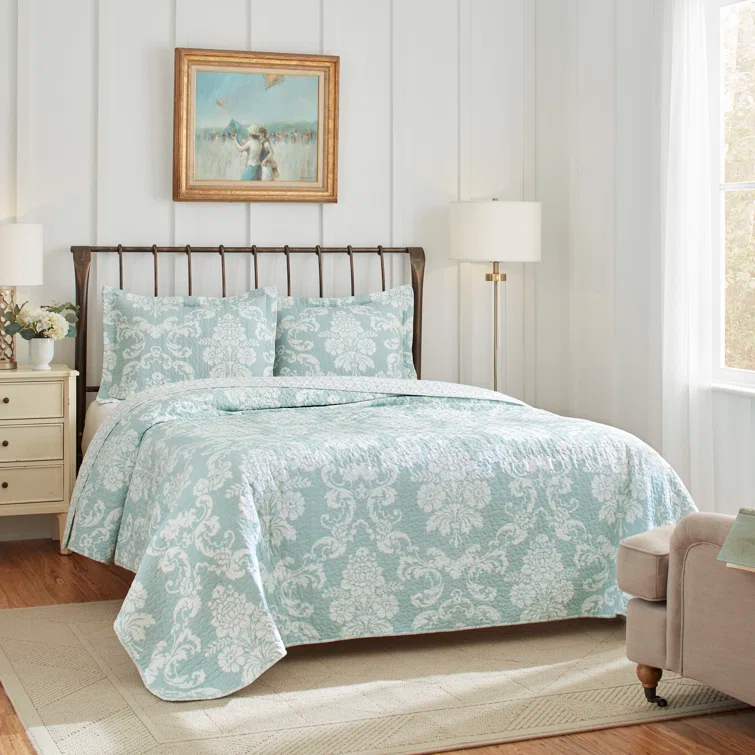 Laura Ashley Celina Patchwork Laura Ashley Reversible Cotton Quilt Set