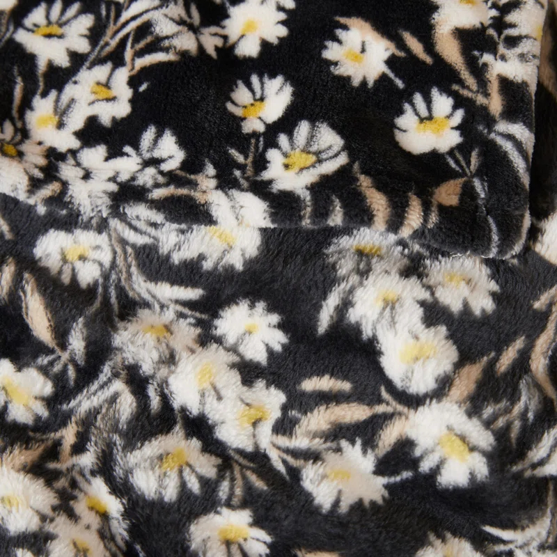 Jessica Simpson Jessica Simpson Plush Throw Blanket