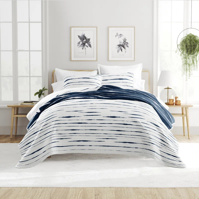 Becky Cameron Becky Cameron Lightweight Coastal Reversible Quilt Set