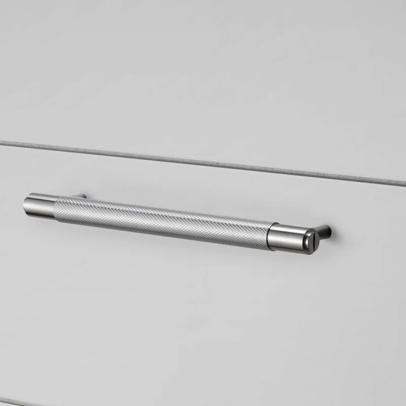 Buster + Punch Pull Bar / Cross / Medium