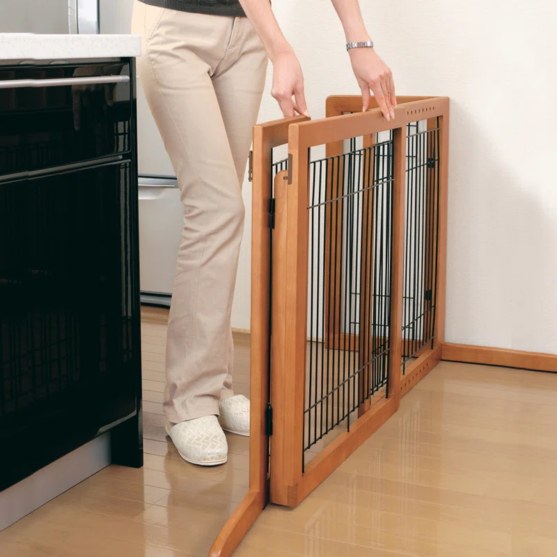 Richell Free Standing Pet Gate