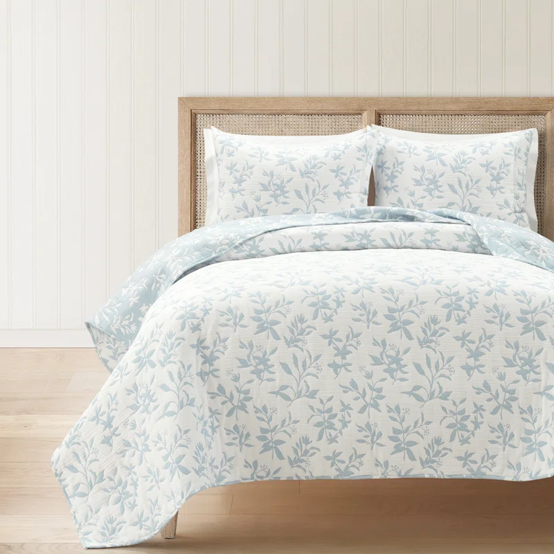 Lush Decor Floral Jacquard Reversible Soft Matelassé Quilt 3Pc Set
