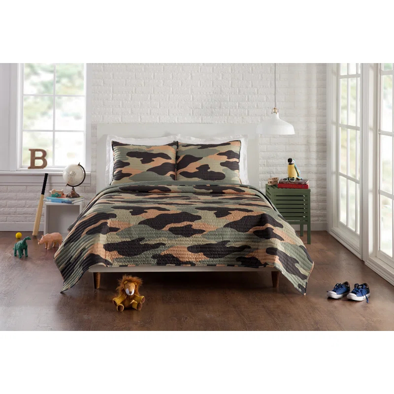 Urban Playground Covert Camo Reversible Microfiber Quilt Set