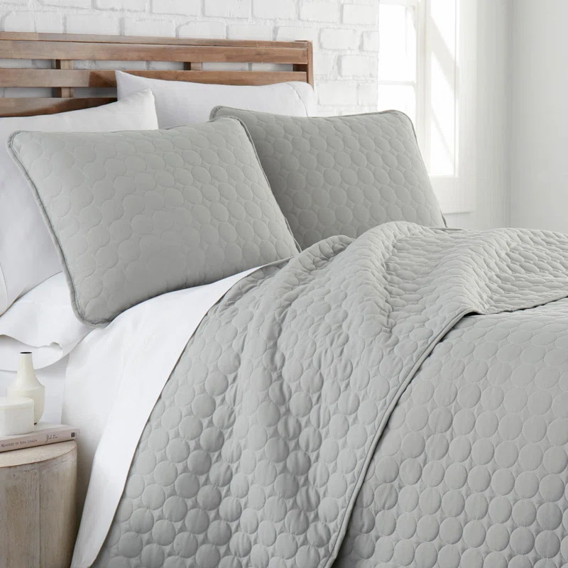 Southshore Fine Linens Lightweight Oversized Reversible Quilt Set with shams & Reviews | Wayfair