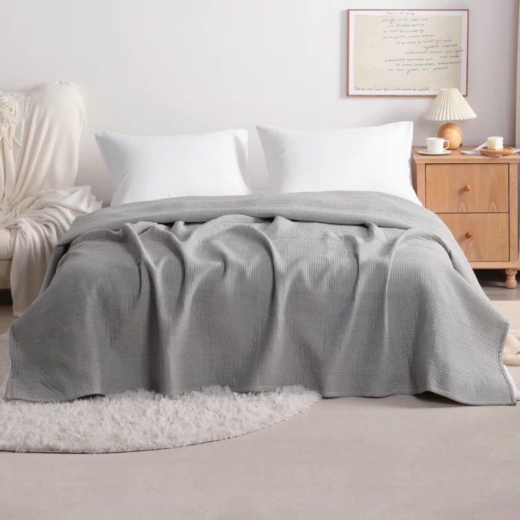 NTBAY 3 Layers Cotton Bed Blanket, Soft Breathable Quilt for Adults, Dot - NTBAY