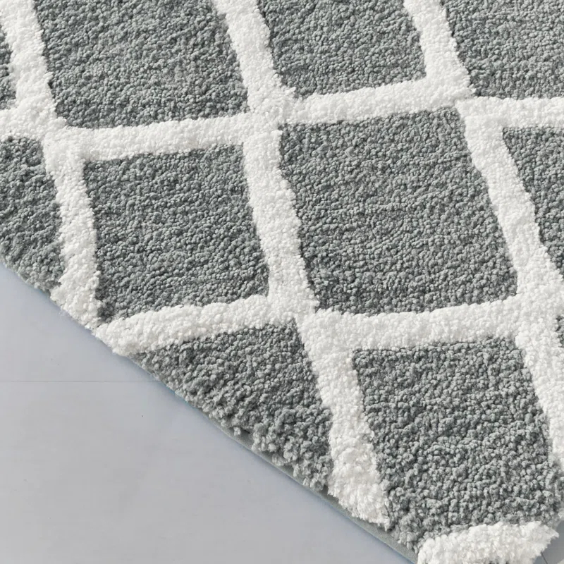 Madison Park Bittman Reversible High Pile Tufted Bath Rug