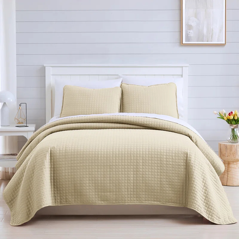 SouthShore Fine Linens Vilano Springs ® Oversized, light-weight Hotel Quality Quilt Set with matching shams