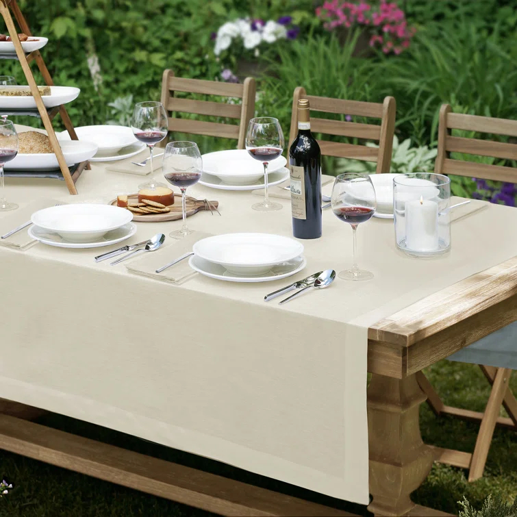 Villeroy & Boch La Classica Solid Color Linen Tablecloth & Reviews | Wayfair