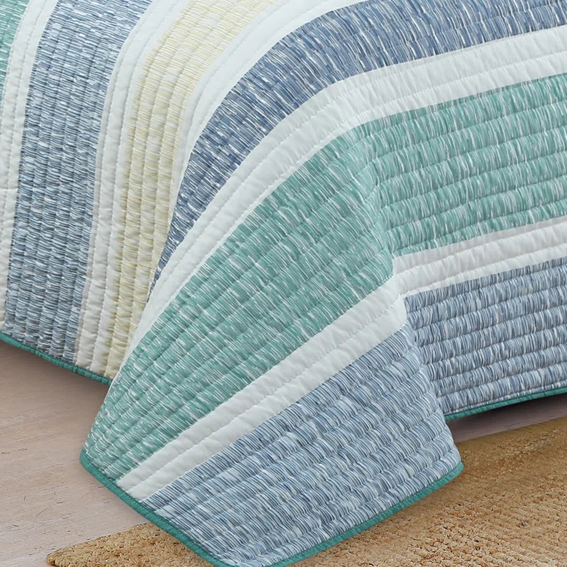 American Home Fashion Phillips Reversible Quilt Set