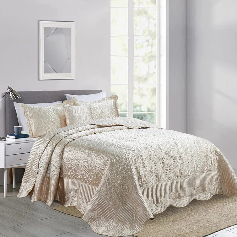 Serenta 4 Piece Quilted Satin Set