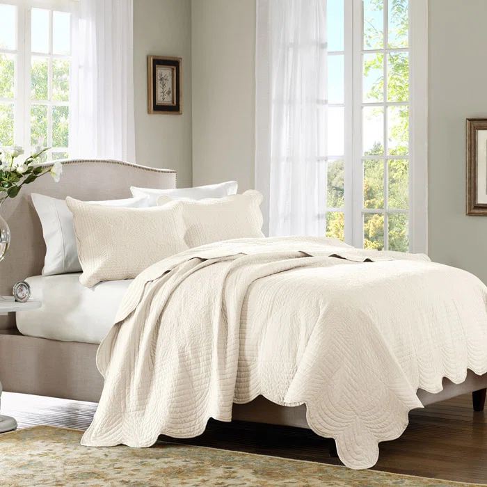 Madison Park Tuscany Scalloped Edge Quilt Set