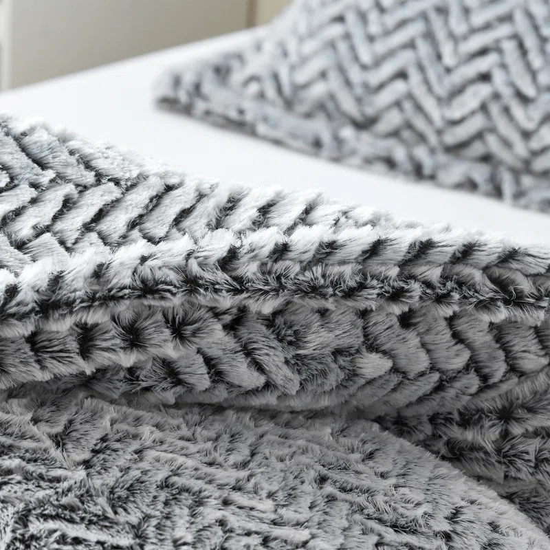 Coma Inducer Peak Of Cozy Baffle Box Stitch Chevron / Zig Zag Comforter Set