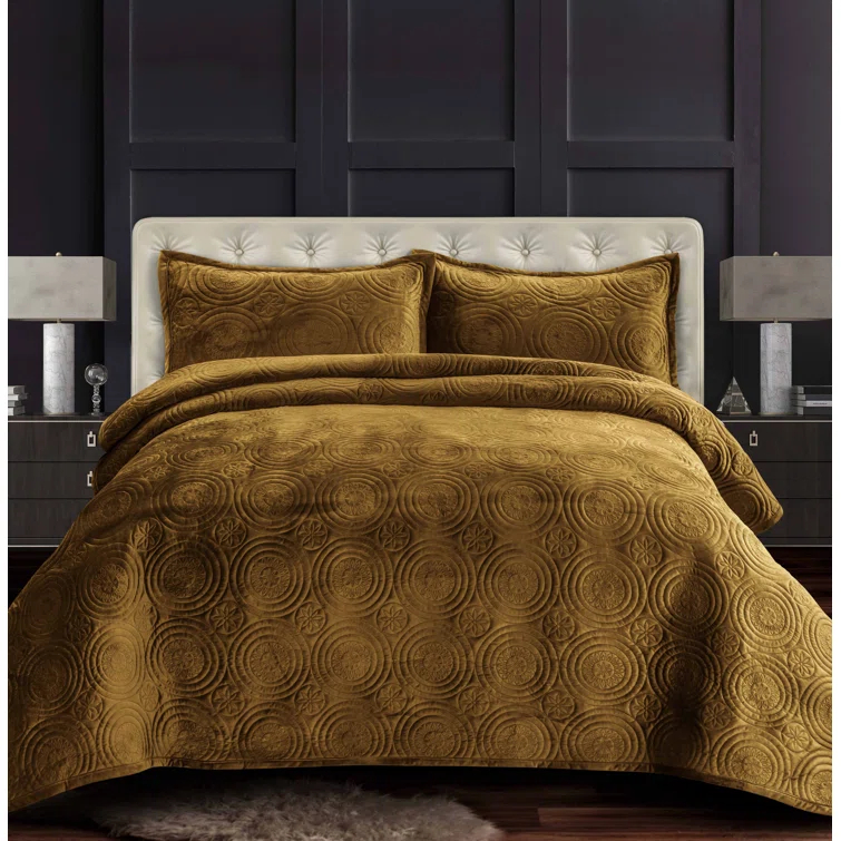 Tribeca Living Capri Velvet Quilt Set