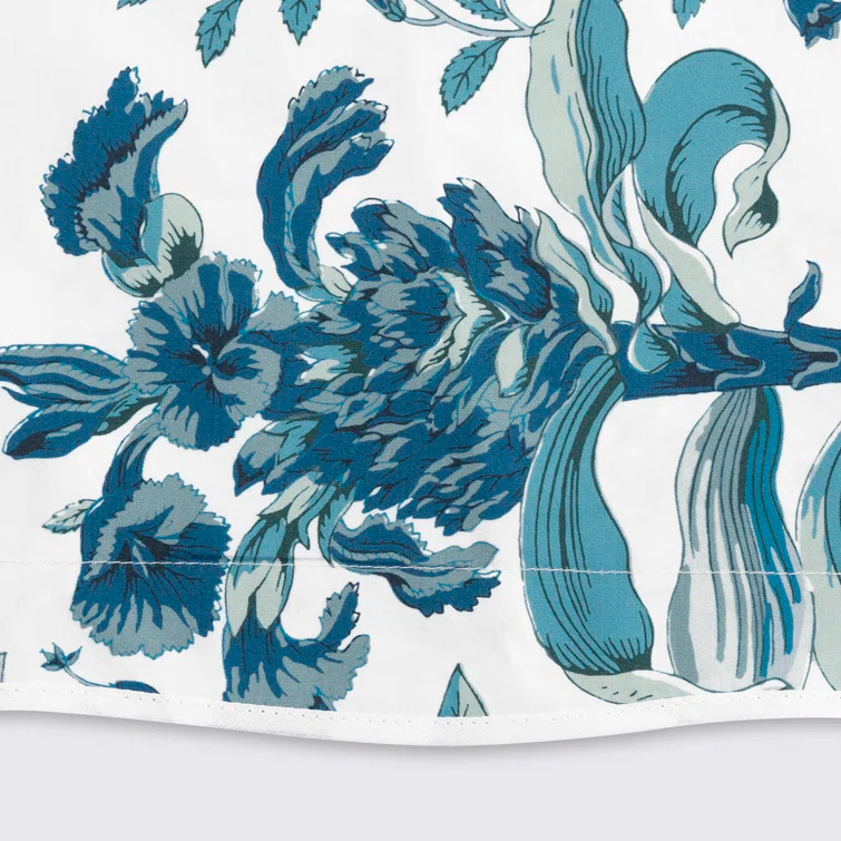Full/Queen Reversible Cotton Botanical Quilt in Pomegranate and Prussian Blue