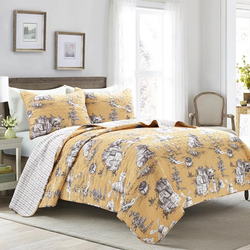 Reyna Reversible Quilt Set (Set of 3)