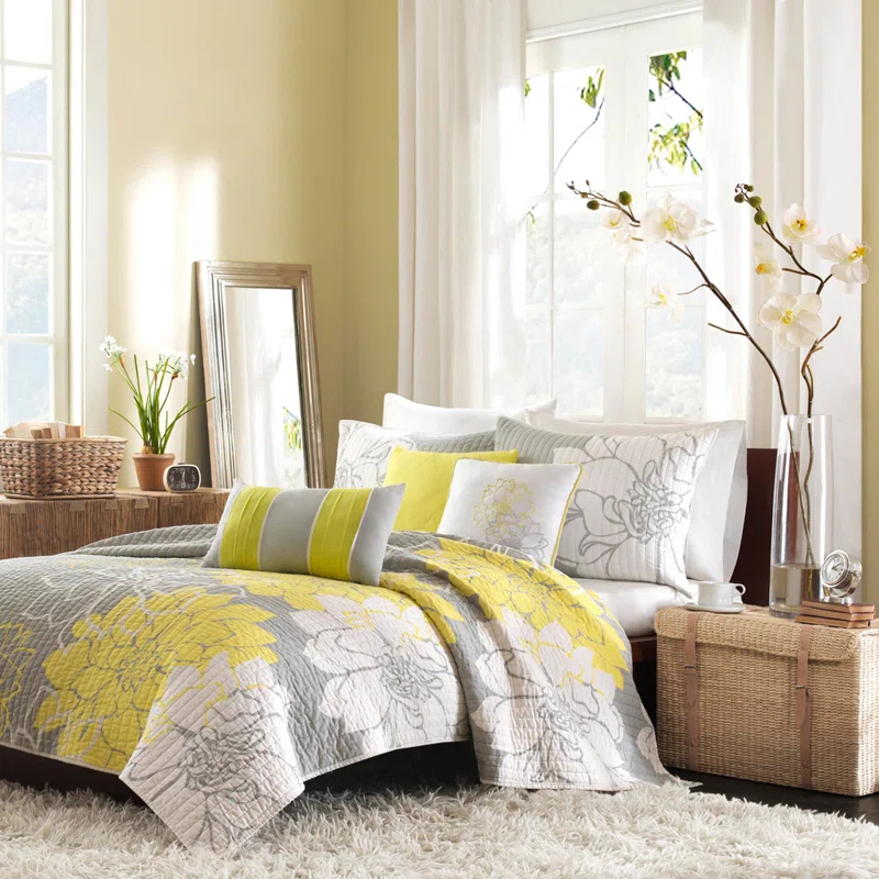 Madison Park Lola Floral 6 Piece Reversible Cotton Quilt Set