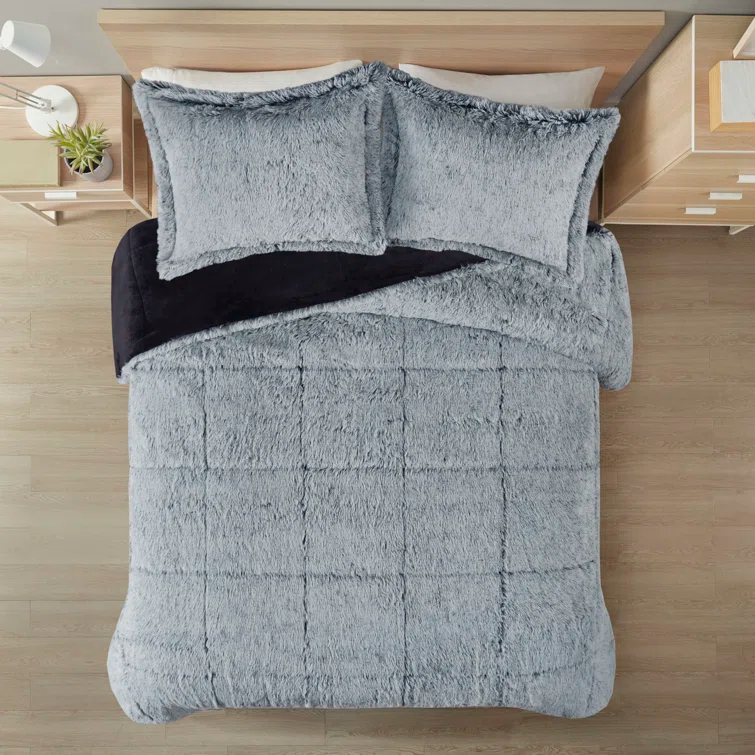 Intelligent Design Malea Shaggy Faux Fur Comforter Mini Set