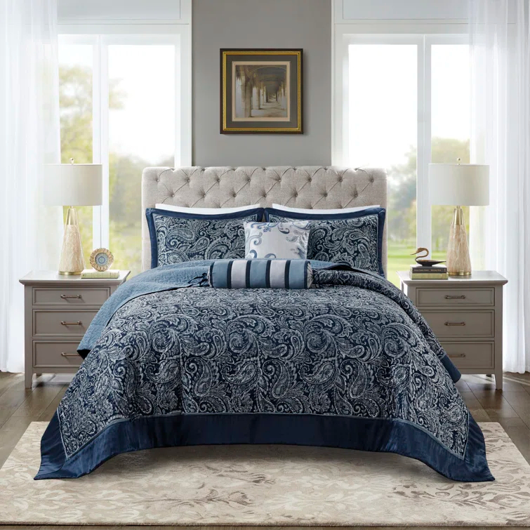 Madison Park Aubrey 5 Piece Jacquard Bedspread Set with Throw Pillows