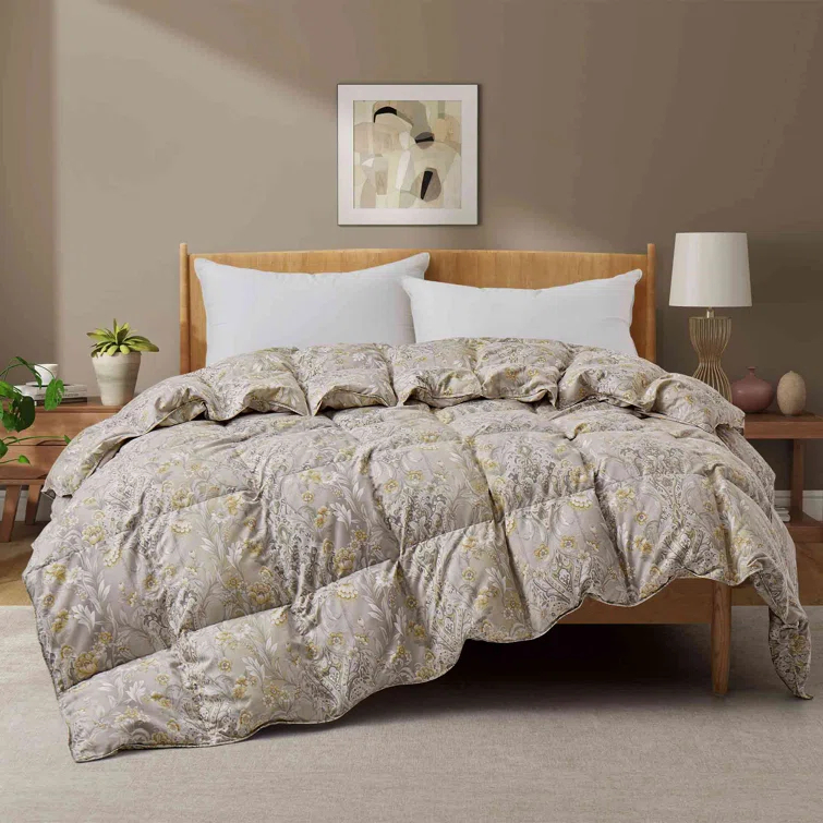 Lark Manor™ Iftekar All Season Paisley Floral Printed Vintage Goose Feather Down Comforter