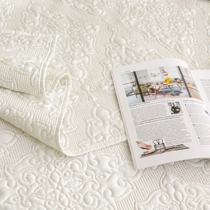 Wonderful Textile Satin Quilt Set Cooling 5-Piece Bedding Set