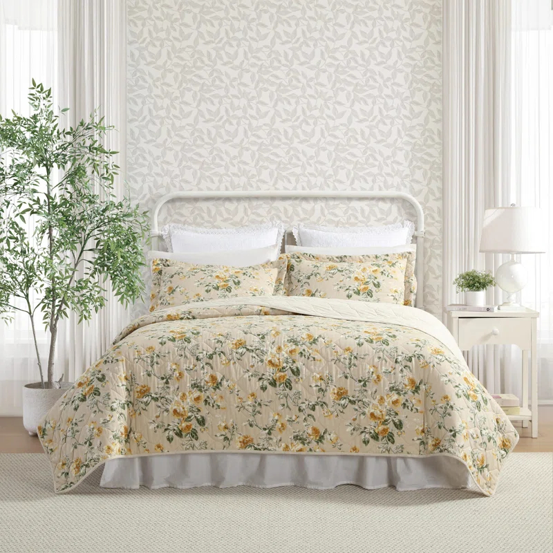 Laura Ashley Laura Ashley Roses Cotton Reversible Gold Quilt Set
