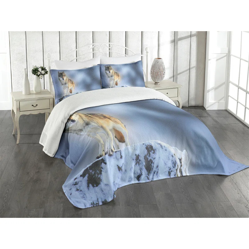 Ambesonne Ambesonne Wolf Bedspread Set  Carnivore Canine in Snow  Multicolor
