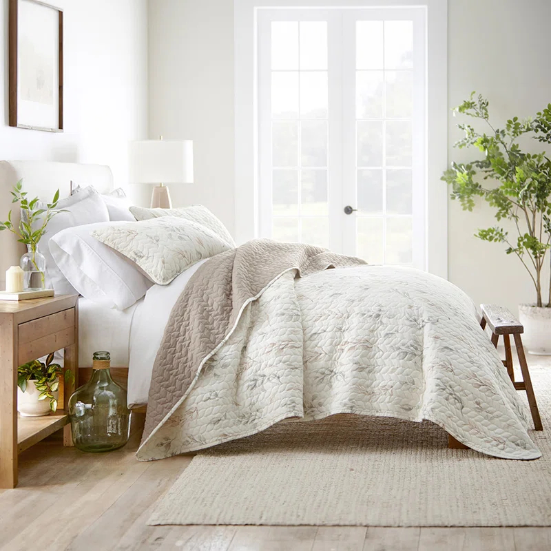 Becky Cameron Becky Cameron Floral Quilt Set
