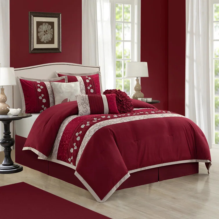 Nanshing America, Inc Riley 7 Piece Glam Comforter Set