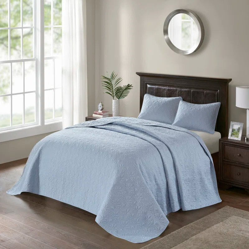 Quebec Reversible Bedspread Set
