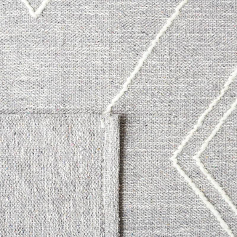 Steelside™ Holtby Southwestern Handmade Flatweave Gray/Ivory Area Rug