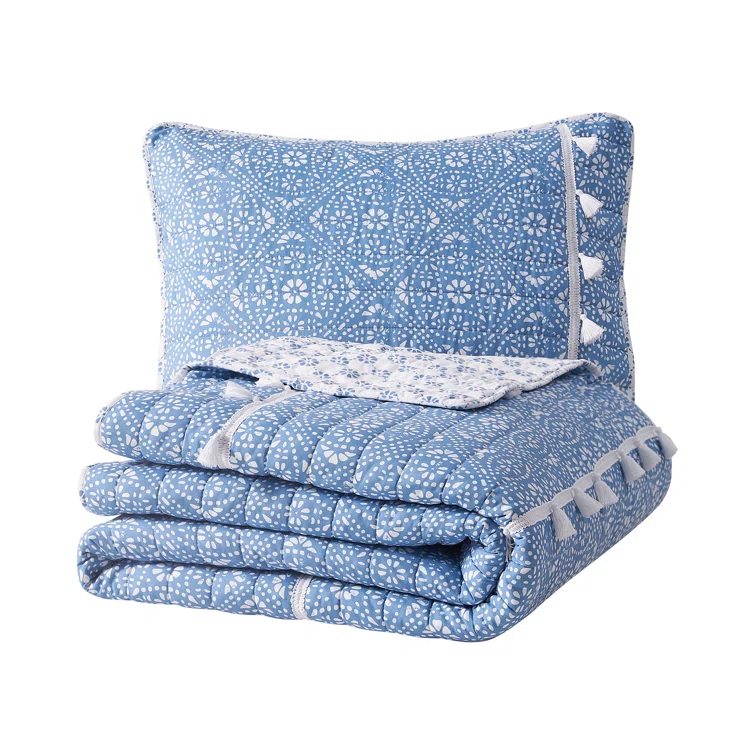 Design Studio DESIGN STUDIO Pasadena Medallion All-Season Soft Microfiber Quilt Set with Tassels