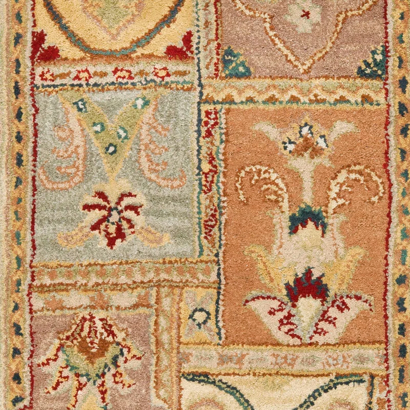 Safavieh Hand Tufted Wool Oriental Rug