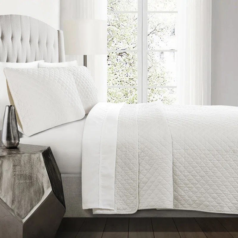 Lush Decor Ava Diamond Oversized Cotton Quilt White 3Pc Set Cal King